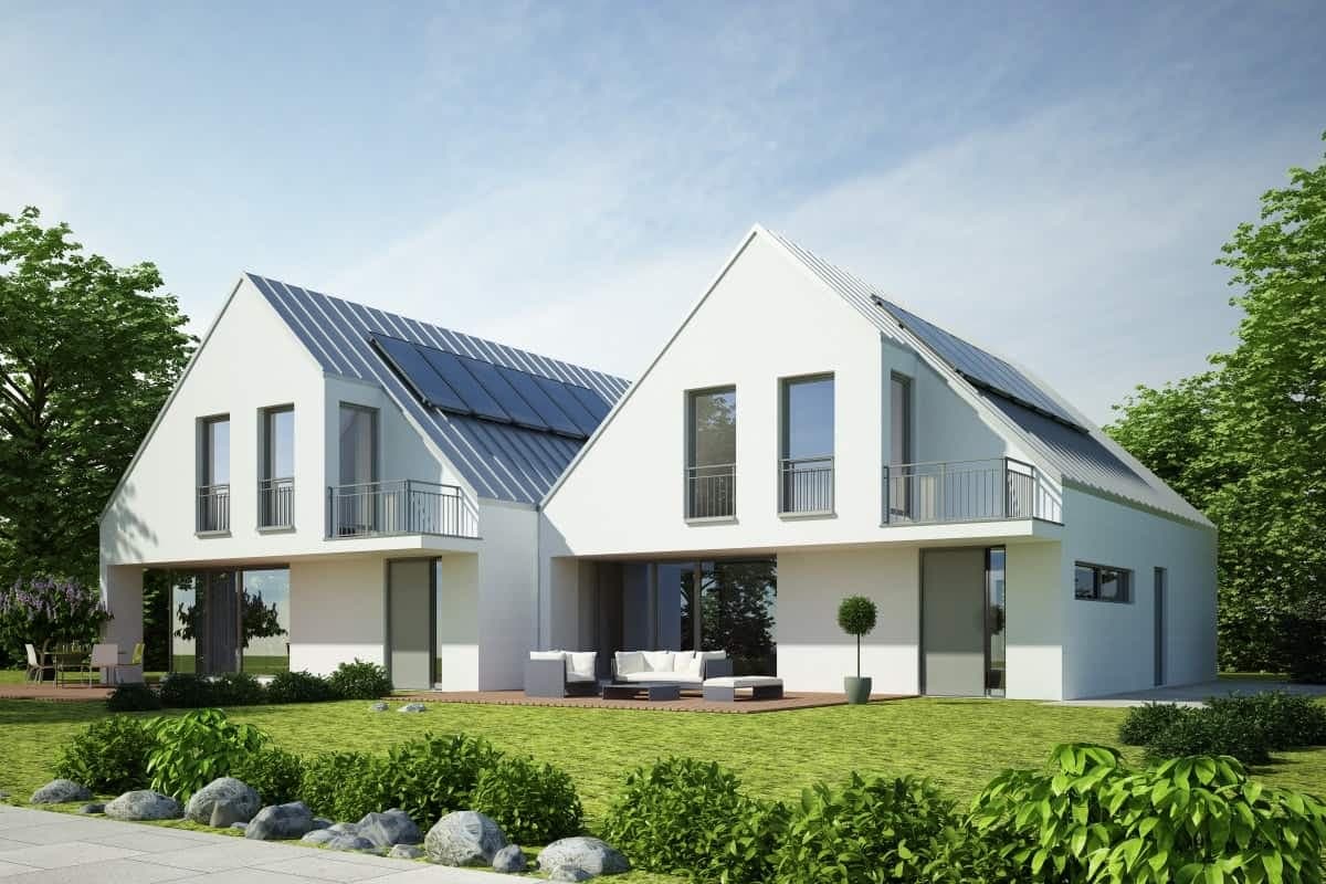 Modernes Doppelhaus, schlüsselfertig mit Solaranlage