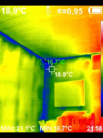 Ein Wärmebild einer geometrischen Wärmebrücke der Wärmebildkamera Kaiweets KTI-W01